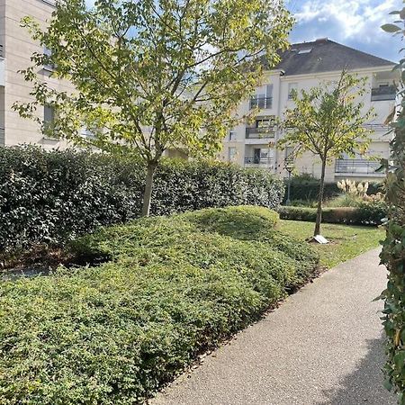 Studio 28 M2 & Jardin Privatif 20 M2 몽티그니레브레통노 외부 사진