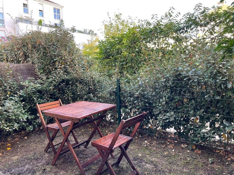 Studio 28 M2 & Jardin Privatif 20 M2 몽티그니레브레통노 외부 사진