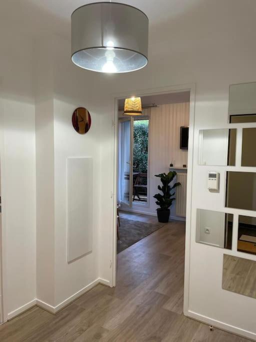 Studio 28 M2 & Jardin Privatif 20 M2 몽티그니레브레통노 외부 사진